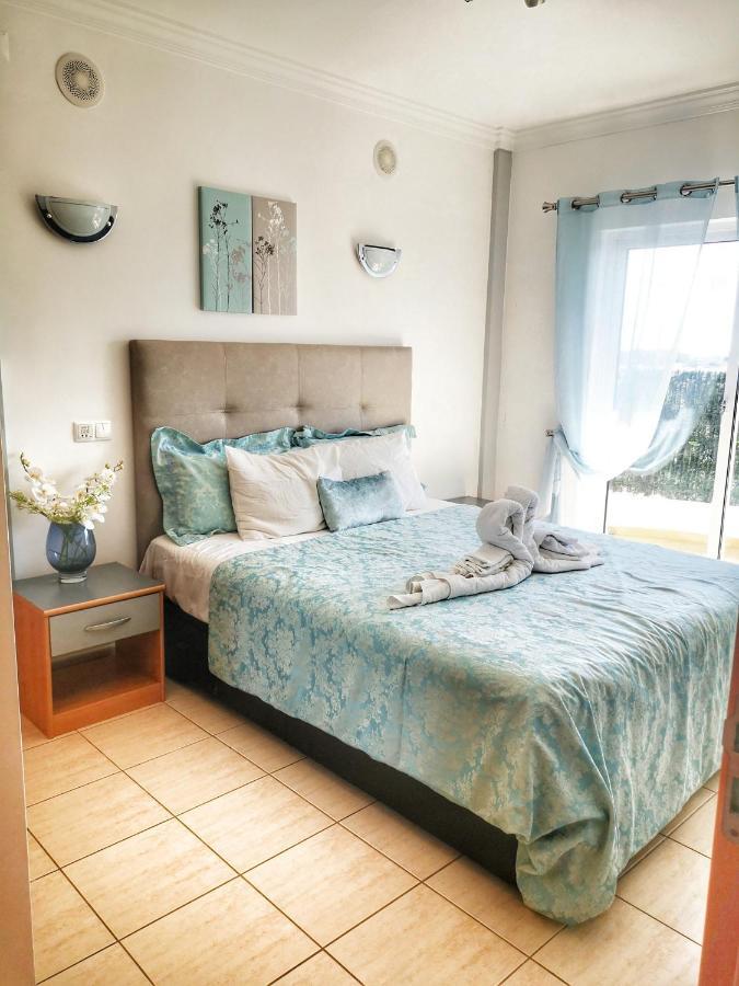 Penthouse With Sea View & Private Terrace Appartement Guia  Buitenkant foto