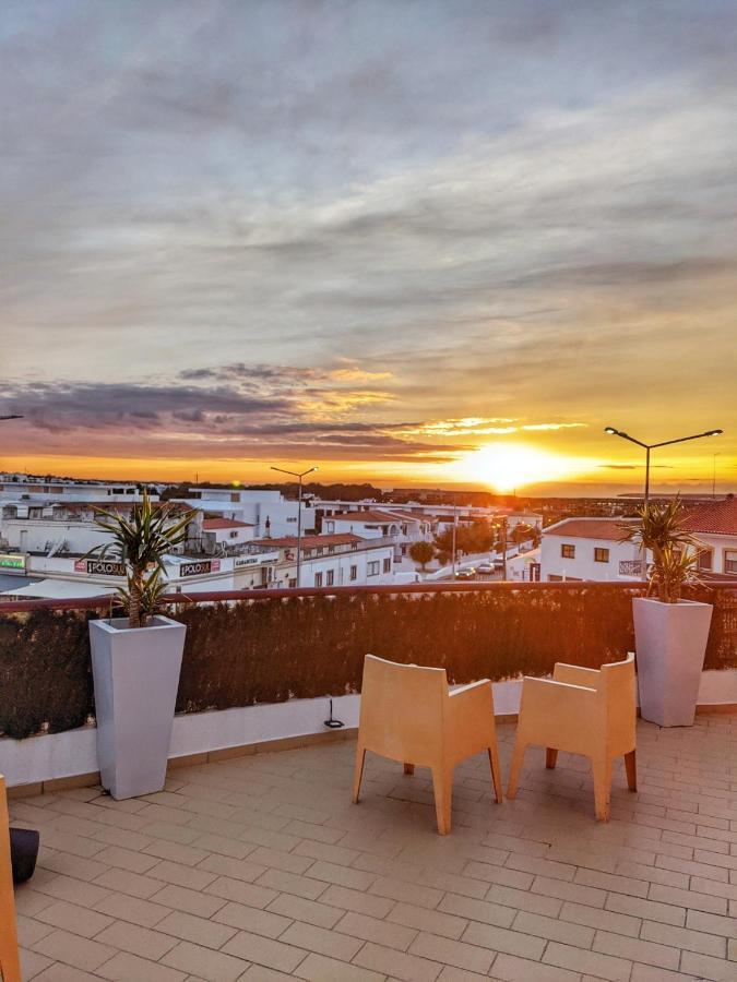 Penthouse With Sea View & Private Terrace Appartement Guia  Buitenkant foto