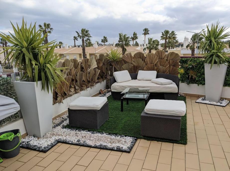 Penthouse With Sea View & Private Terrace Appartement Guia  Buitenkant foto